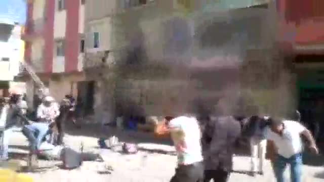 Aşiretler sokakta birbirine girdi!