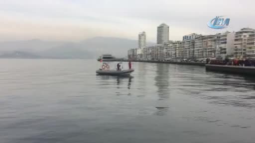 Korkunç manzarayı görmek için kuyruk oldular!