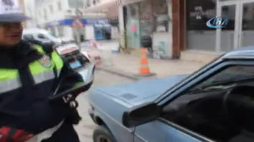 Araçlardaki siyah cam filmleri için sürücülere uyarı