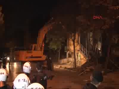 Gece yarısı yıkım gerginliği