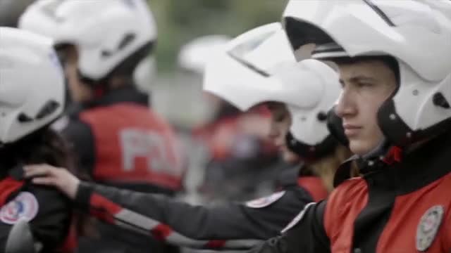 Bursa polisinden Atatürk için anlamlı klip