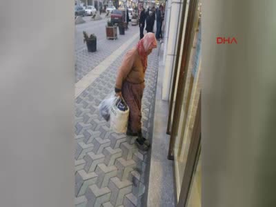 Bankaya çamurlu ayakkabılarını çıkarıp girdi