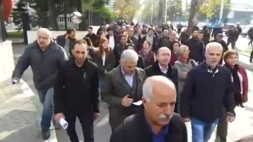 Bursa'da patlamanın olduğu fabrikanın önünde protesto