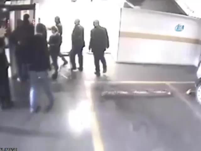 Şirinler çetesine operasyon!