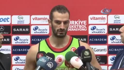 A Milli Basketbol Takımı oyuncuları Bursa'da yoğun maç trafiğini eleştirdi