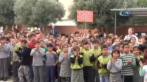 Bursa'da minik eller çevre için iş başında