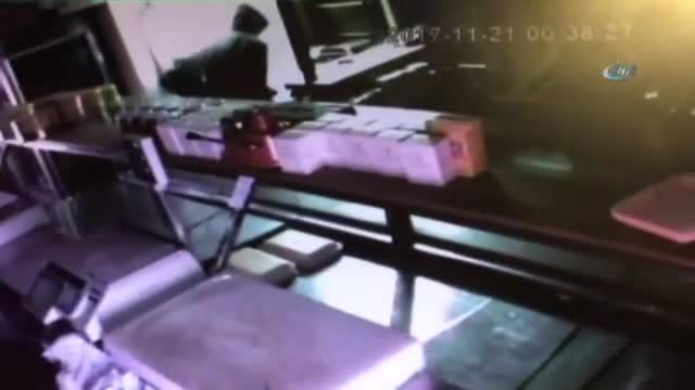 Kasap dükkanından hırsızlık kamerada