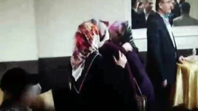 Düğündeki takıları çocuğa çaldırdılar