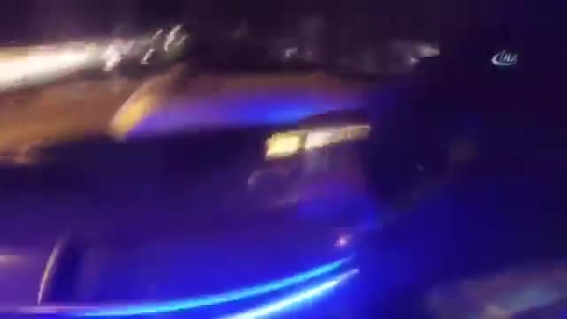 Metrobüs üzerinde akılalmaz yolculuk!