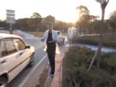 Sokak ortasında dehşet! 50 metre kovaladı, defalarca bıçakladı