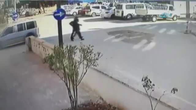 Sokak aralarında kapkaç pususuna yatmışlar