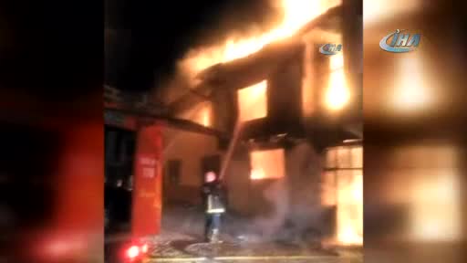 Bursa'da kardeşlerin evleri alev alev yandı