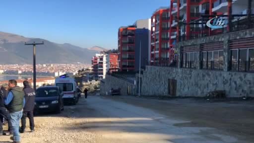 Bursa'da istinat duvarı çöktü, faciadan dönüldü