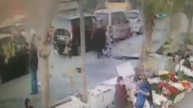 Adres sorma bahanesiyle yaklaştılar...