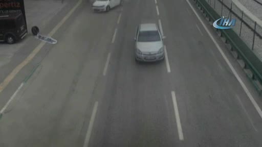 Bursa'daki feci kaza MOBESE kameralarına yansıdı - 2