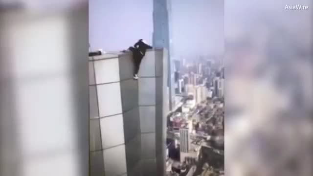 Çinli akrobatın feci sonu
