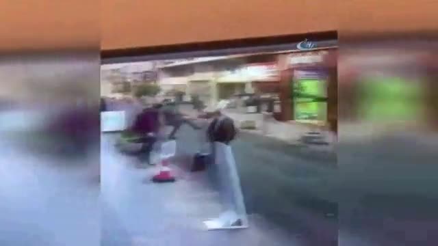 Fareyi tekmeyle kovalayan dede!