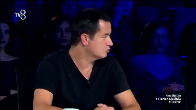 Yetenek Sizsiniz Türkiye'de jüriyi hayrete düşüren kukla performansı