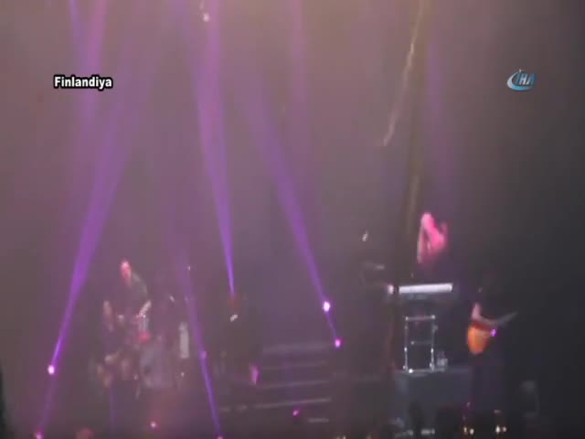 Konserdeki görünmez kaza kamerada