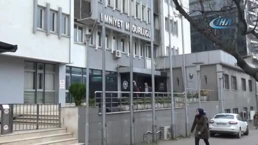 Bursa'da yüksek sesle konuşan arkadaşını bıçakladı!