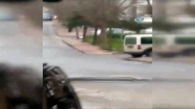 İki grup arasında silahlı çatışma, o anlar kamerada!
