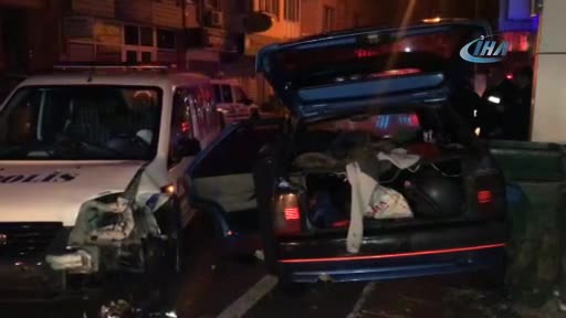 Bursa'da polisin 'Dur' ihtarına uymayan şüpheli, ekip otosuna çarptı