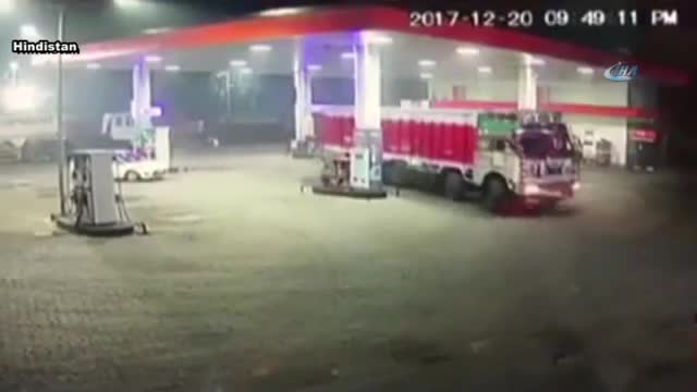 İşçileri ezdi, koşarak kaçtı
