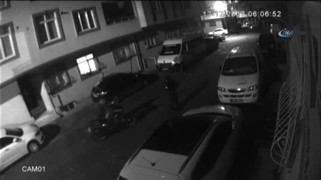 İstanbul'da motosiklet hırsızlığı kamerada