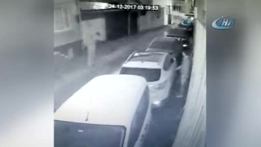 Bursa'da zamanında devreye giren alarm, hırsızları kaçırdı