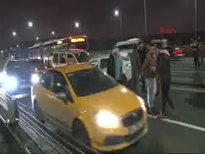 Haliç Köprüsü'nde kaza: 1 yaralı
