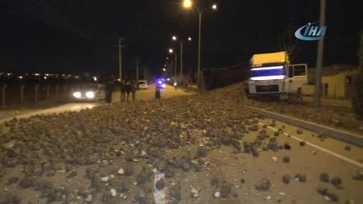 Taksitle satın aldığı tırı devirince hüngür hüngür ağladı