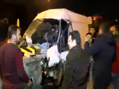 İstanbul'da feci kaza: 1 ağır yaralı