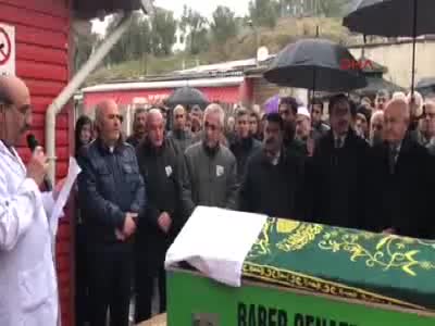 Bursa'da yaşamını yitiren doktorun cenazesi Samsun'a gönderildi