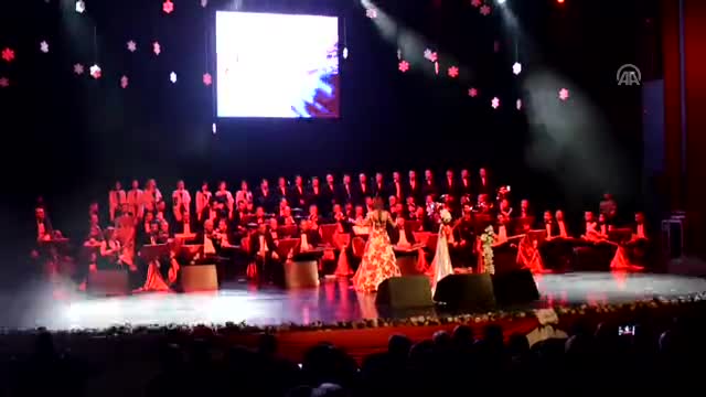 Bursa'da bandodan kış konseri