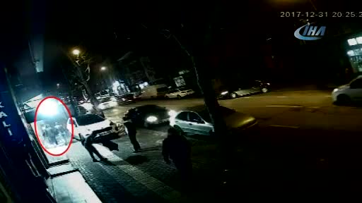 Bursa'da evli sevgilisiyle bir olup eski nişanlısının evini soydular