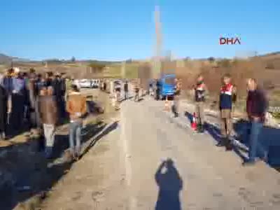 Manisa'da katliam gibi kaza: 3 ölü, 2 yaralı