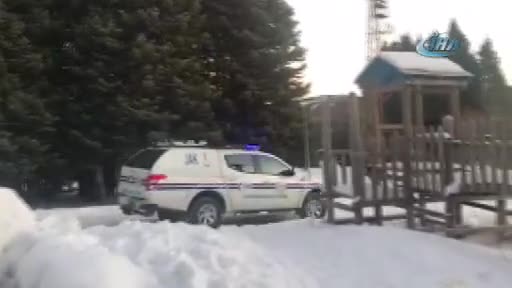 Bursa'da mahsur kalan 3 kişi helikopterle kurtarıldı
