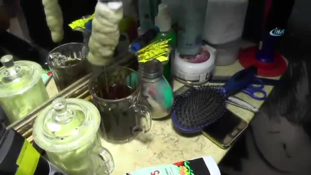 Bu berberin koltuğuna oturmak yürek ister