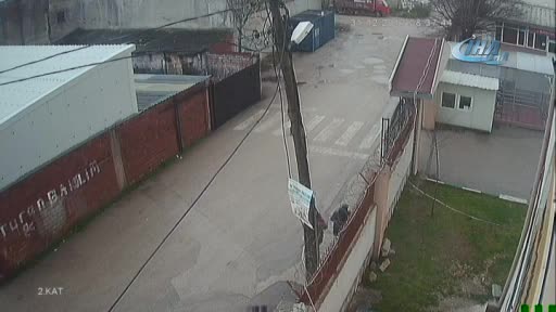 Bursa'da gözü yaşlı baba 10 gündür kayıp liseli kızını arıyor
