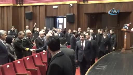 Bursa'da şehit yakınları ve gazilere devlet övünç madalyası