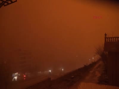 Mardin ve Diyarbakır toz bulutu altında