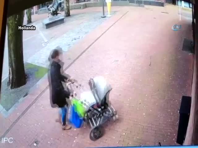 Anne ile bebeği ölümden son anda kurtuldu