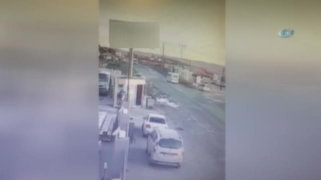 Kontrolden çıkan otomobil takla attı