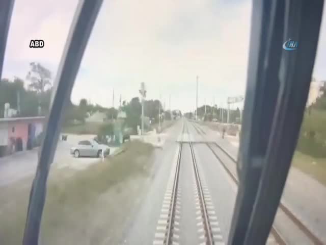 Hemzemin geçitte korkunç kaza!
