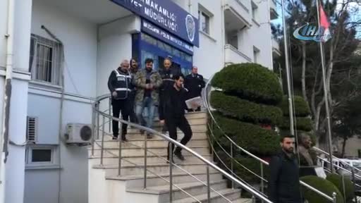 Bursa'da kayınpeder ve damadını öldüren zanlı adliyeye sevk edildi