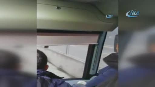 Bursa'da metroda köpek kurtarma operasyonu
