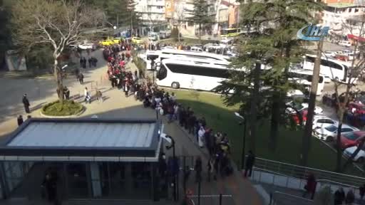 Bursa Uludağ'a çıkmak için 2 bin kişi teleferikte kuyruğa girdi!