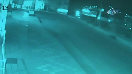 Belediye otobüsü çocuk parkına düştü