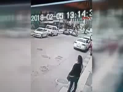 Önce taciz etti sonra yerde sürükledi!