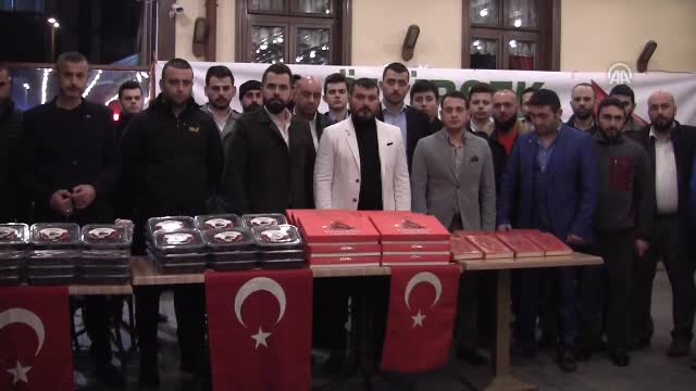 Bursa'dan Zeytin Dalı Harekatı'na destek için kestane şekeri gönderildi